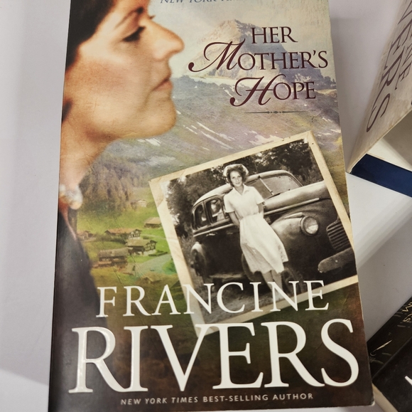 Francine Rivers Marta's Legacy box set book one & two - Picture 3 of 8